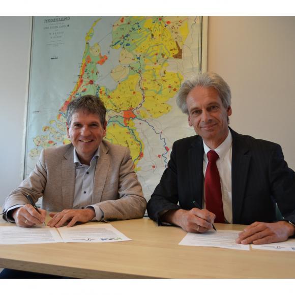 ondertekening samenwerking geonovum rioned